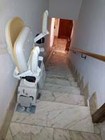 Silla elevadora Acorn instalada en una vivienda unifamiliar en Gandia (Valencia)