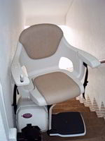 Silla salvaescaleras levante instalada en una casa particular en Vinaroz (Castellón)