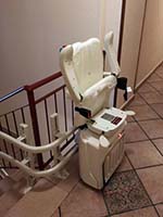 Silla subeescaleras V59 instalada en una comunidad de vecinos de Madrid